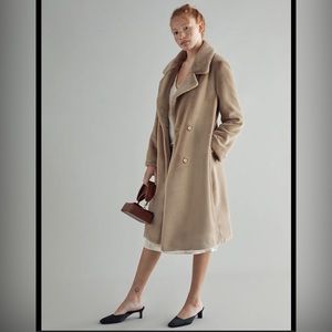 NWOT Reformation hank faux fur coat in camel